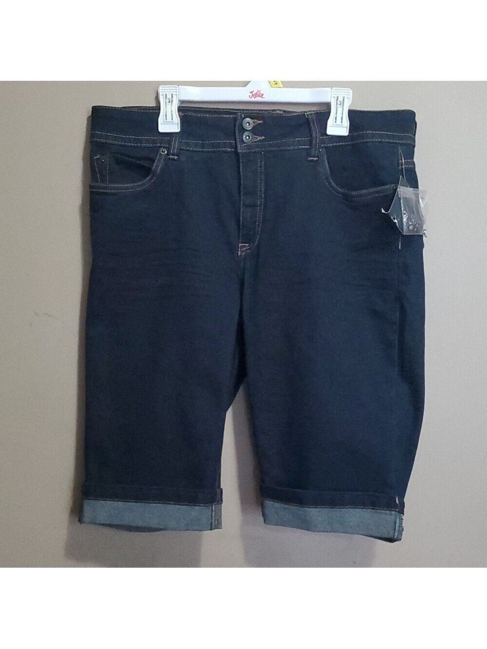 Suzy shier Liquid x capris size 13
